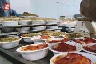 威少举办第12届感恩节慈善活动 向有需要的家庭发放1000份餐食